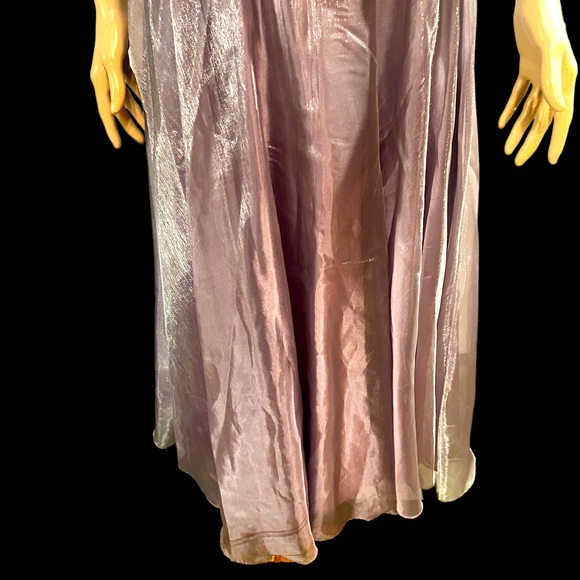 Lilac Evening Gown by Laura Ryner for Dave Johnny. like new, gently worn - Picture 4 of 4